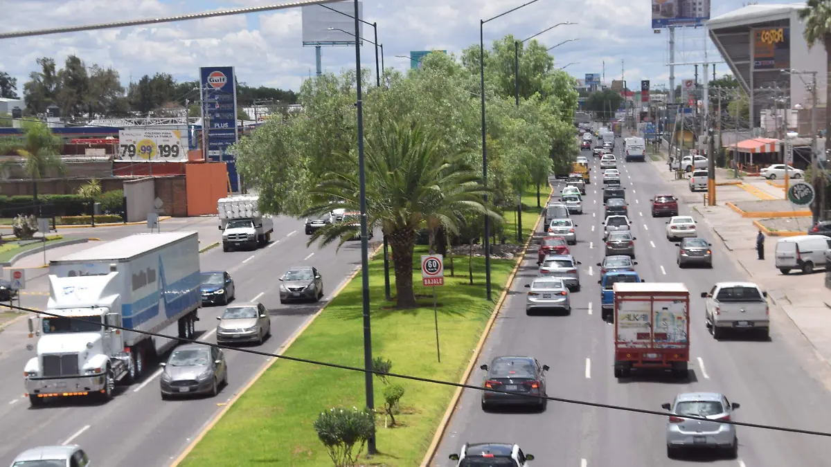 FCARMONA OBRAS BLVD AEROPUERTO.jpeg